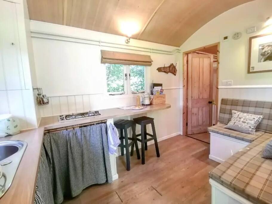Penn Bergeyn Shepherd'S Huts Exeter Extérieur photo